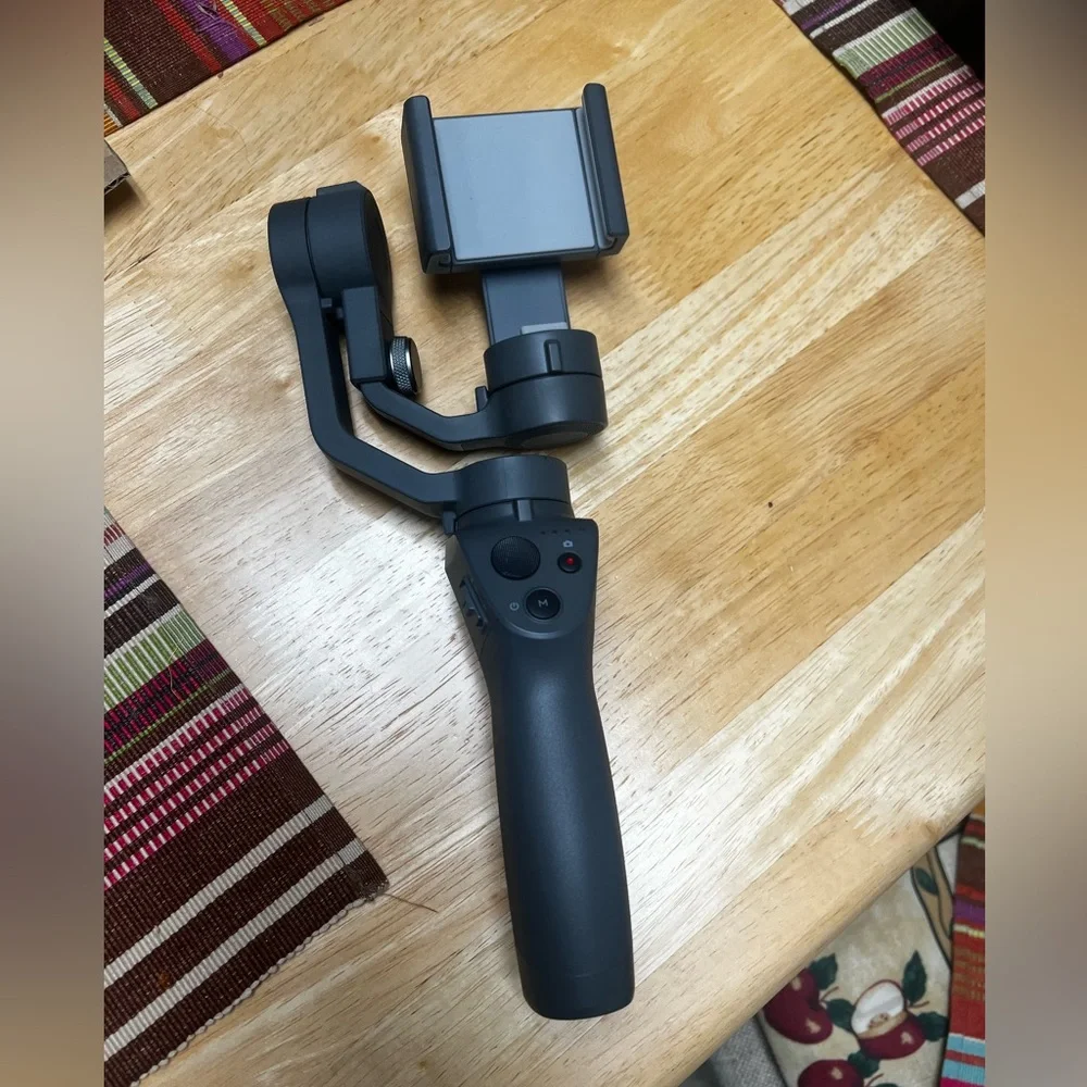 LIKE NEW! DJI MOBILE OSMO 2